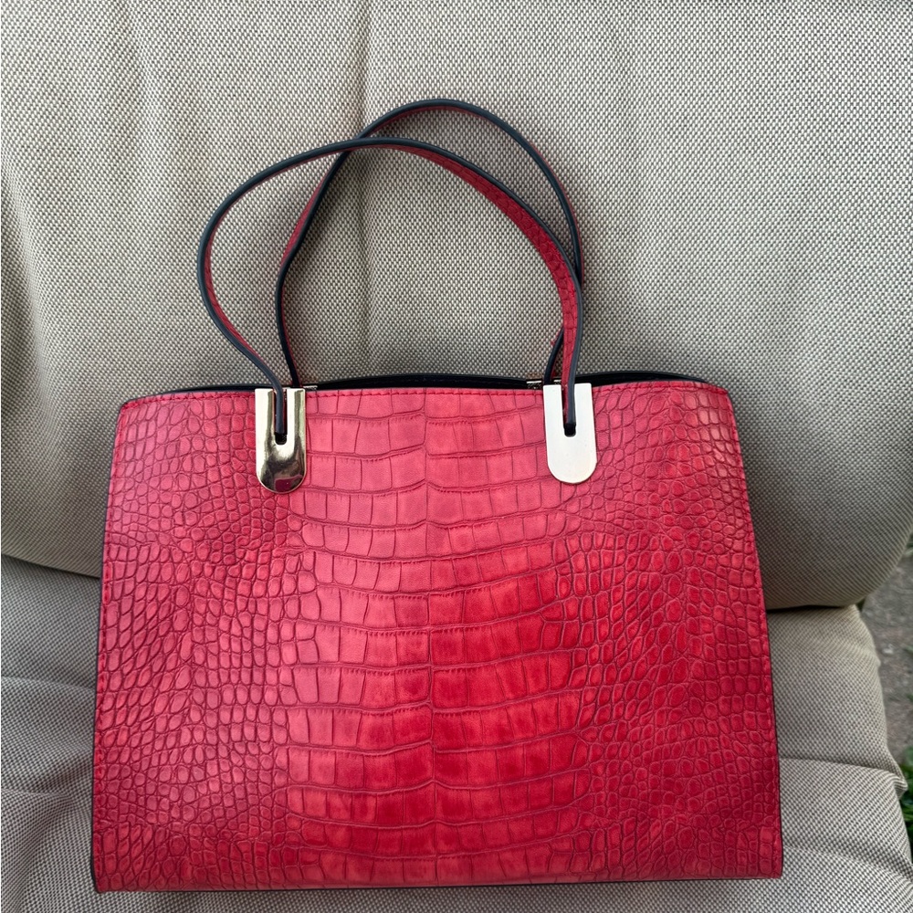 Elegant Red Crocodile-Embossed Tote Bag
